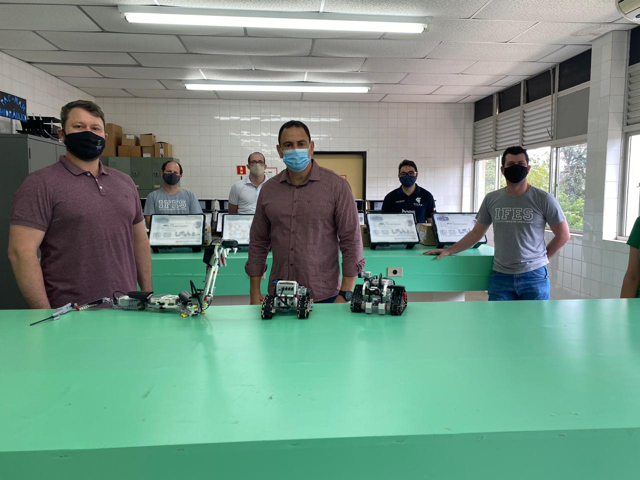 KitsRoboticaDaVitoria01
